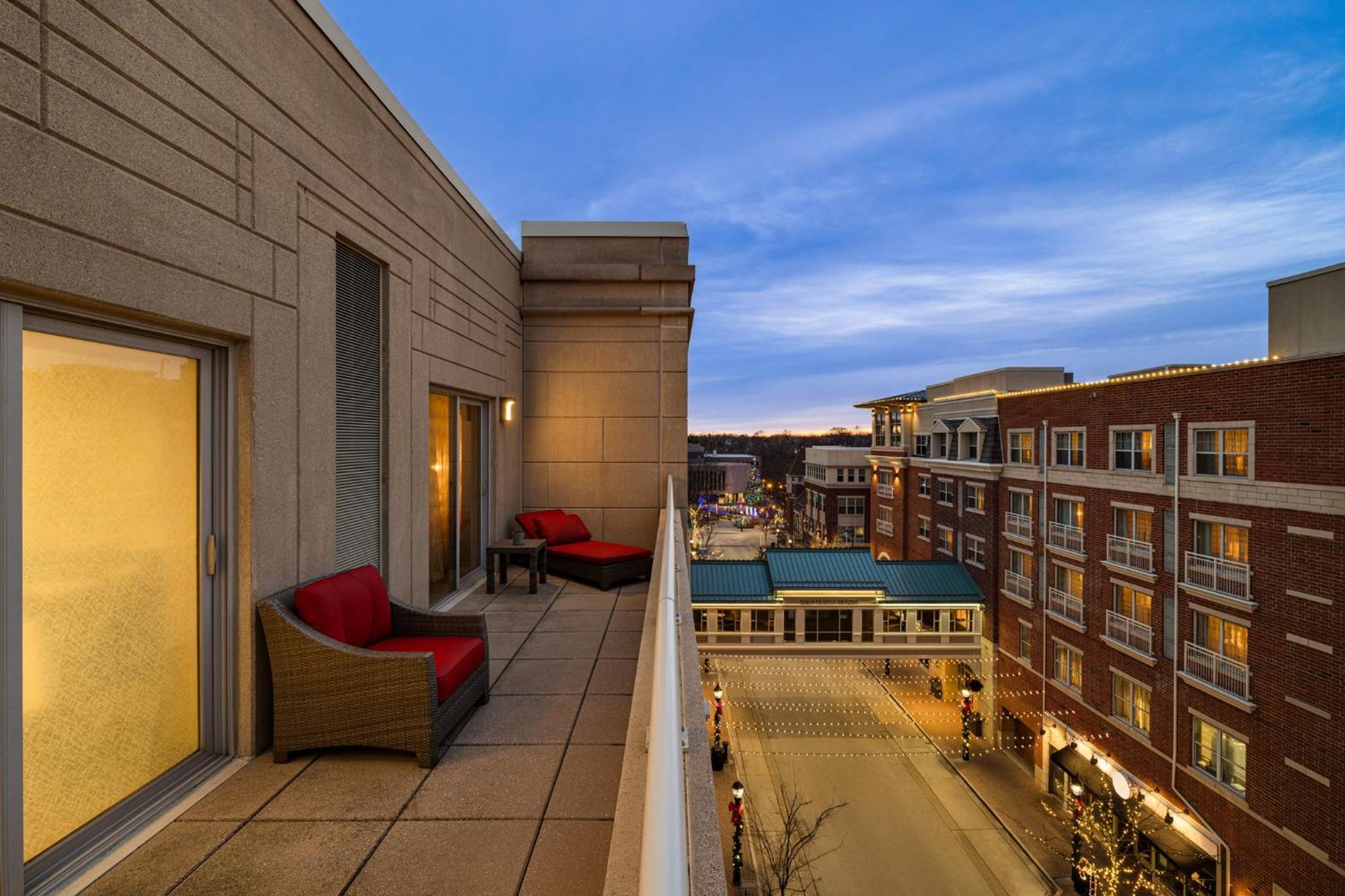 Hotel Indigo Naperville Riverwalk By Ihg Exterior foto